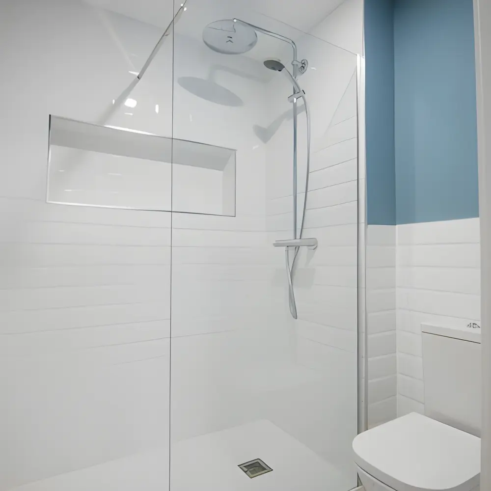 Alicatado de azulejos en un baño de Getafe
