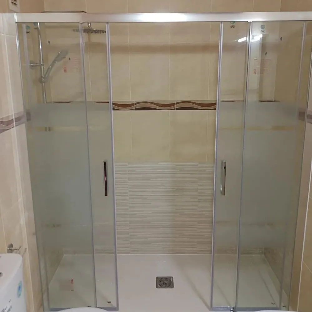 Bañera cambiada por pie de ducha en Getafe
